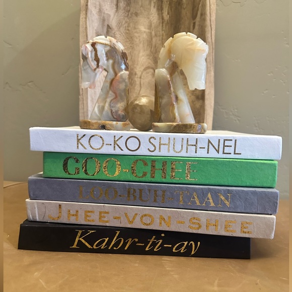 📚 🏆 Luxury Phoenetic Designer Decor Books (ONE) - Picture 2 of 10